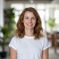 Annika vor dem Esche